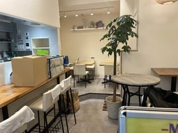 飯田橋の路面飲食店　居抜き外観