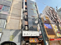 道頓堀エリアの好立地　大阪ミナミの中心地·道頓堀に位置し、観光客·地元客とも集客力抜群外観