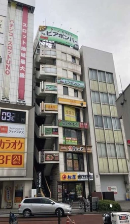 京急鶴見駅徒歩3分　飲食可　最上階スケルトン渡し外観