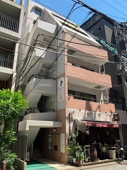 新宿御苑前駅 徒歩3分 3F  【飲食不可】外観