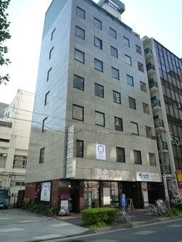 再開発進む関内駅より徒歩５分　1フロア1テナント　エステ・ネイルサロン・美容クリニック等にオススメです。