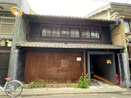 五条駅 徒歩5分 1F〜2F 現況:その他 その他居抜きなど物件 【飲食可】