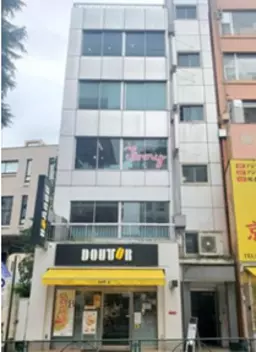 大久保駅 徒歩1分 3F 現況: その他居抜きなど物件 【飲食不可】大久保通り沿いの物件！駅近希少物件！用途ご相談下さい外観