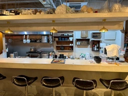 【家賃半額キャンペーン実施中】鎌倉市雪ノ下1　17万円　鎌倉駅7分2階飲食店居抜き　造作美装！！