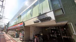 【小岩駅北口２分】２階118坪。商店街通り、１階ドラックストア。大看板設置可能。事務所仕様。飲食相談可能