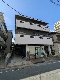 2026年8月リフォーム完了。業種・諸条件お気軽にご相談ください。外観