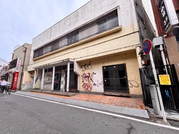 ≪駅前路面（1F 76.83坪＋2F 34.06坪）≫大和駅2分/坪単価7,000円以下/飲食居抜き/外観