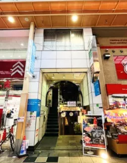 心斎橋駅 徒歩3分 心斎橋筋商店街沿い 3F店舗物件 【軽飲食可】