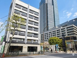 ⭐︎⭐︎六本木ミッドタウン横！外苑東通り沿い！１階-B1階路面店！おしゃれなショールーム居抜き【重飲食可】⭐︎⭐︎外観