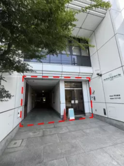 四条駅 徒歩6分 西洞院通り沿い 1Fスケルトン物件 【飲食可】外観