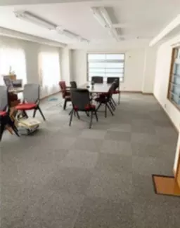 【新宿中央公園が目の前】4駅利用可の好立地テナント！約15坪の広々ワンルーム空間。各種サロンや店舗に最適！