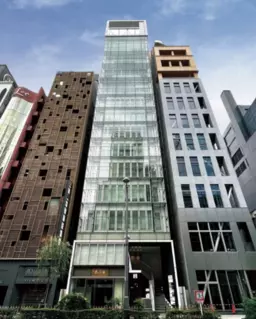 銀座駅 徒歩5分 　外堀通り沿い　4階外観