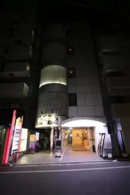 赤羽岩淵駅 徒歩4分 8F 現況:バー 飲食居抜き物件 【重飲食可】	駅前立地/ 商店街/ 繁華街外観