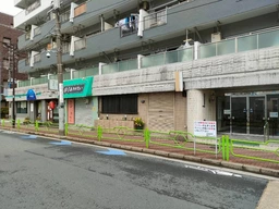 月島駅 徒歩5分◆『晴月橋』からまっすぐ◆『東仲通り』から入ってスグ◆様々な店舗が並1区画◆重飲食も相談可◆FRあり◆外観
