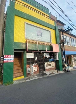 白楽駅徒歩1分　飲食可　バー居抜き外観