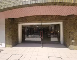 東三国駅 徒歩5分 新御堂筋沿い 1F〈102区画〉美容室居抜き物件 【飲食不可】外観