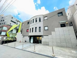 ≪表参道駅 徒歩6分｜1階路面・146.58㎡｜店舗事務所≫