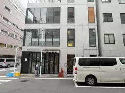 ≪【小伝馬町 徒歩2分】角地・ガラス張りの居抜き焼肉店舗｜オフィス密集エリアの2階区画≫外観