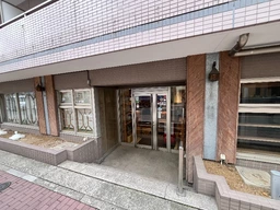 1F路面、カフェ居抜き物件外観