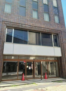 小岩駅徒歩10分　飲食可　スケルトン渡し