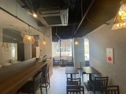 ◆阿佐ヶ谷駅徒歩４分◆駅前商店街沿い◆カフェ居抜き◆シーシャバー・軽飲食・ペット業種ご相談可◆礼金なし外観