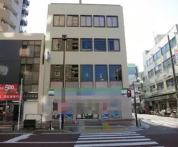 平塚駅 徒歩3分  湘南スターモール沿い　2階