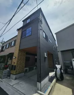 四ツ木駅 徒歩5分 内装済み 旅館業譲渡 1F〜3F戸建物件 【飲食不可】外観