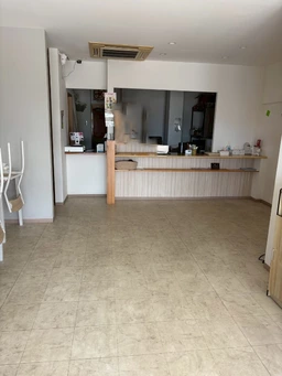 勝田台駅至近にある1階路面店。 初期投資を抑えテイクアウト・軽飲食店向き店舗