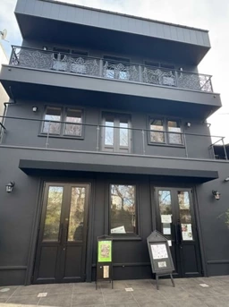 三鷹駅徒歩7分 玉川上水沿い 2階店舗(12049)外観