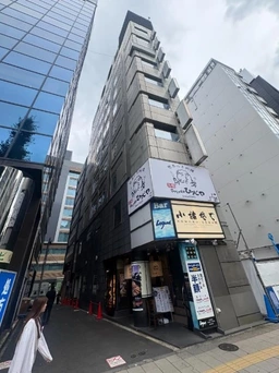 ≪新宿駅 徒歩1分｜3階・65.42㎡｜飲食相談≫