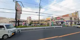 北越谷駅 徒歩7分 　足立越谷線沿い　1階外観