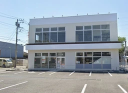 「神奈川県のほぼ真ん中・綾瀬市」／元リサイクルショップの一棟貸し物件／大型スーパーマーケット敷地内外観