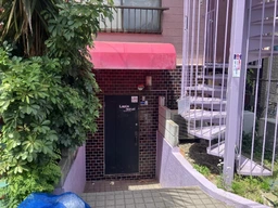 地下鉄成増駅 徒歩3分 1F 現況:スナック 飲食居抜き物件 【何業も可】外観