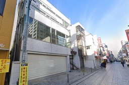 本川越駅 徒歩2分／クレアモール沿い／2面ガラス張りで視認性◎【軽飲食程度相談】外観