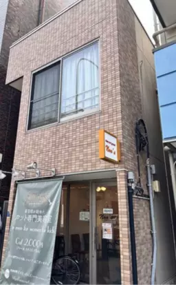 森下駅 徒歩1分 2F〜3F 現況：その他居抜き物件 【飲食不可】駅前清澄通りに面する視認性◎詳細業種はご相談ください。外観