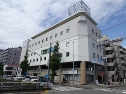 緑地公園駅 徒歩7分 新御堂筋沿い 3階ワンフロア 【飲食不可(食物販相談)】外観