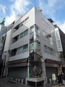 ≪【赤坂 徒歩3分】角地ビル5階のサービス店舗向け区画≫外観
