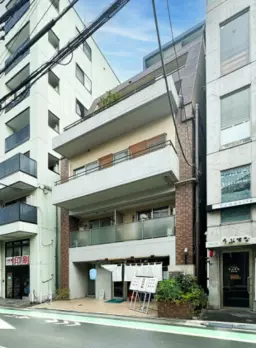 代々木公園駅 徒歩2分 1F スケルトン物件 【飲食不可】管理番号：200199