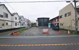 寒川駅 徒歩16分 1F〜2F ロードサイド スケルトン物件 【飲食可】外観