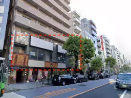 【恵比寿駅東口１分】２階８１.５坪。大通りに面し全面ガラス面、大看板設置可能。スケルトン渡し。業種相談可能