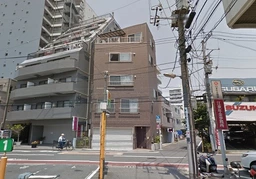 亀戸駅徒歩５分、十三間通りすぐ近くの１階路面店！物販・サービス店舗歓迎！外観