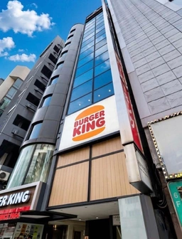 【⭐︎新宿駅 最強立地⭐︎靖国通り沿い美容サロン居抜き【何業も可】外観