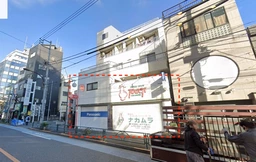 中野ブロードウェイを抜けた、人早稲田通り沿いの1階路面店舗！元電気店の区画で、物販やサービス店舗に最適外観
