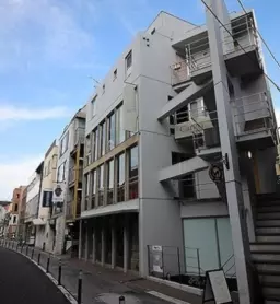 ≪明治神宮前駅 徒歩6分｜3階・15.82坪｜美容室居抜き（別用途相談可）≫