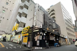 関口ビル 301.30　池袋東口から徒歩6分。サンシャイン60通りとアニメイト通り付近にてサービス店向けの物件。