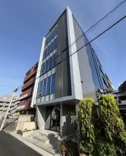 船橋駅 徒歩5分◆駅前通りから曲がってスグ◆『天沼弁天池公園』目の前◆軽飲食程度相談可◆サービス店舗に最適◆