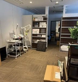 ★自社ID：8271★　なんば!御堂筋沿いのビル7階!　マッサージ店居抜き物件★