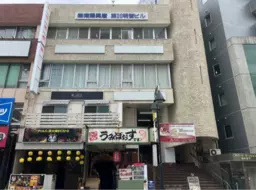 【本厚木駅徒歩4分】飲食店可　前テナントはエステサロン！同業種なら設備を活かしてスムーズに開業可能。外観