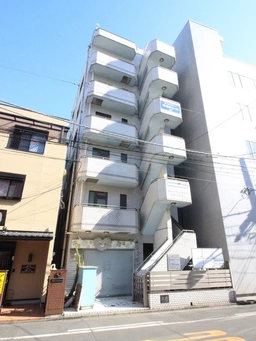 平塚駅 徒歩4分 1F 前テナント業種：マッサージ・整体院 【飲食不可】外観