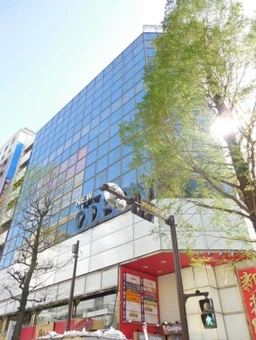 ◆関内駅 徒歩8分 商業施設2F イセザキモール角地！専用階段あり！スケルトン【何業も可】◆